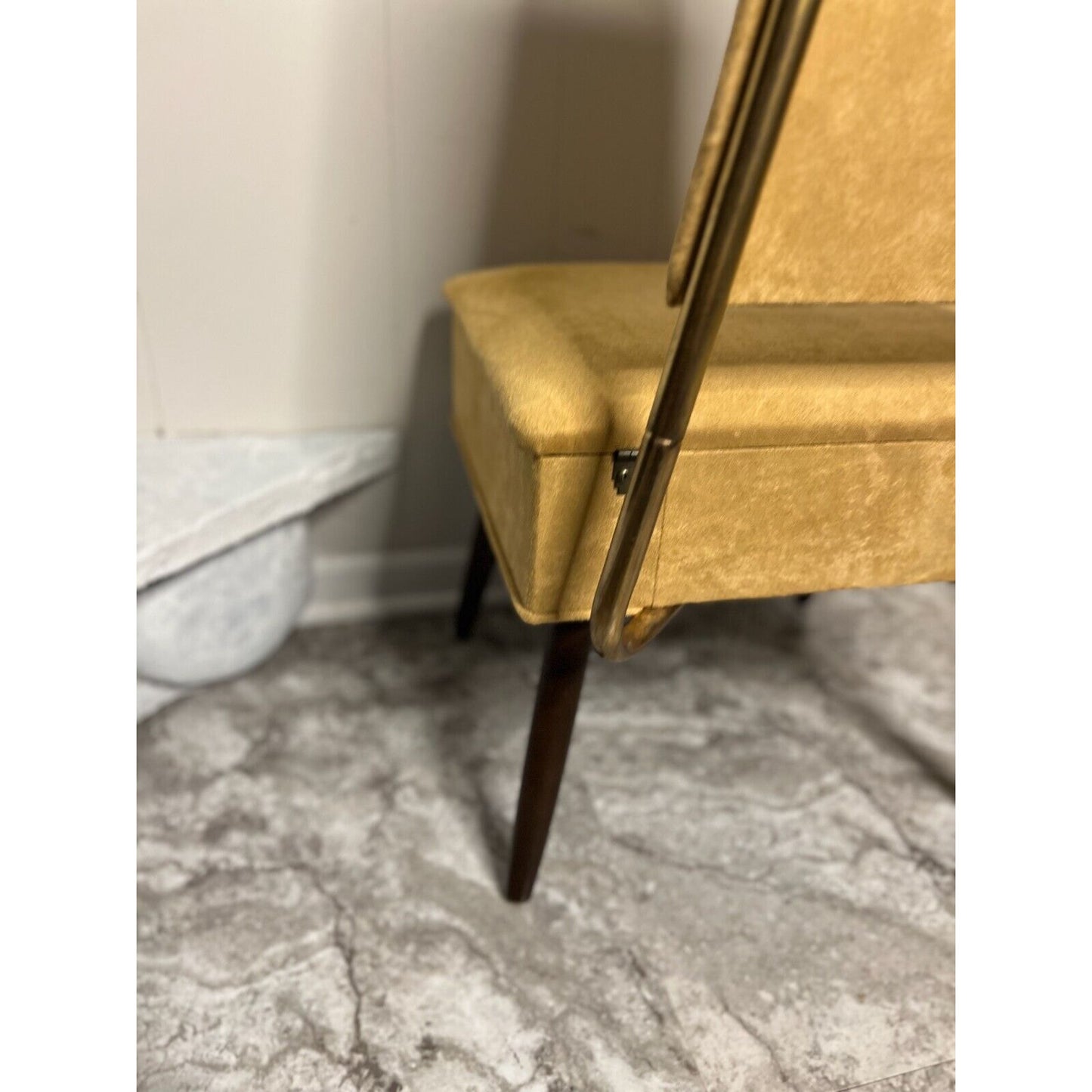 Vintage Men's Dressing Chair Butler Mid Century Modern