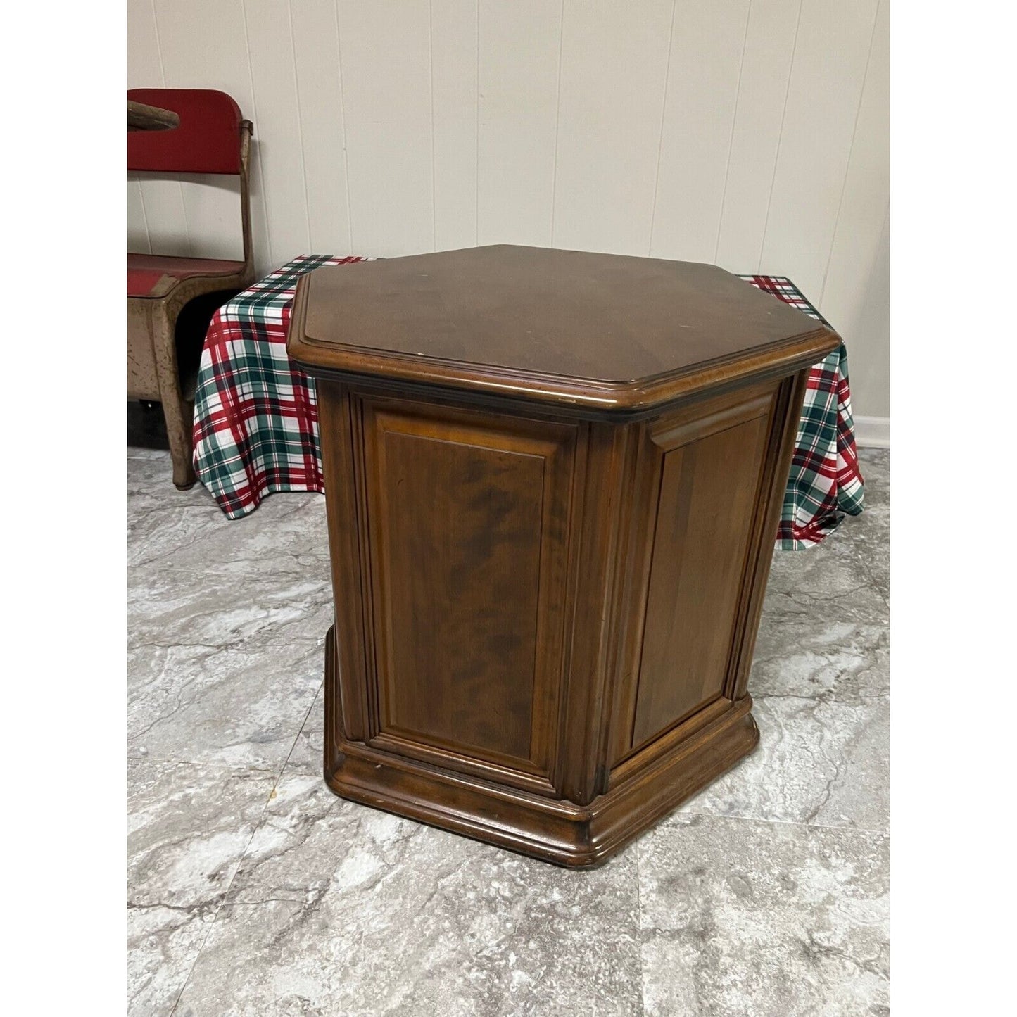 Mid Century Maple Ethan Allen Octagon End Table, Great Condition!