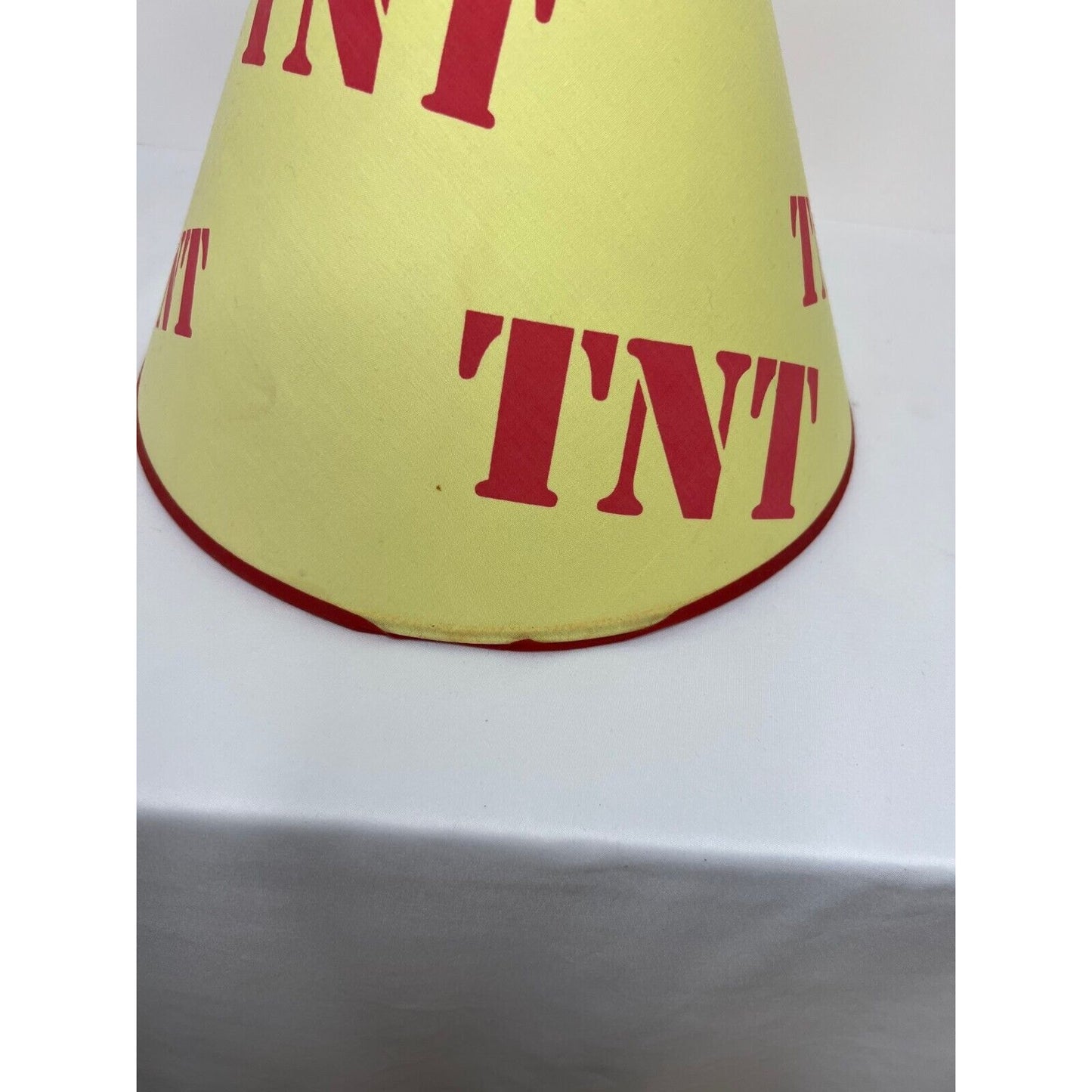 Vintage 1997 Wiley Coyote TNT Lamp, RARE FIND EXCELLENT CONDITION!!