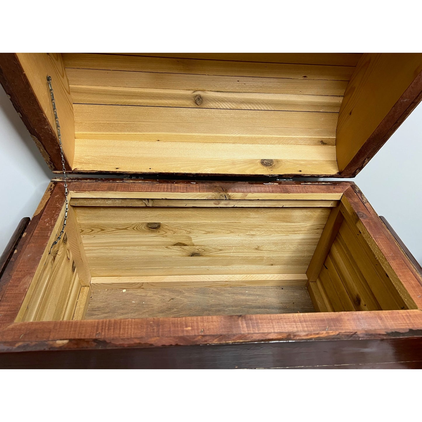 Hand Crafted Cedar Treasure Chest 24x20 Inch