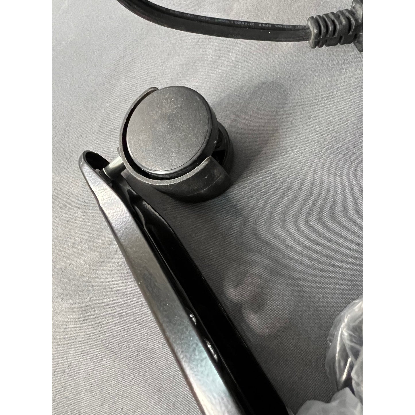 Pelonis HO-0279 1500W Oil-Filled Radiant Electric Space Heater NIB