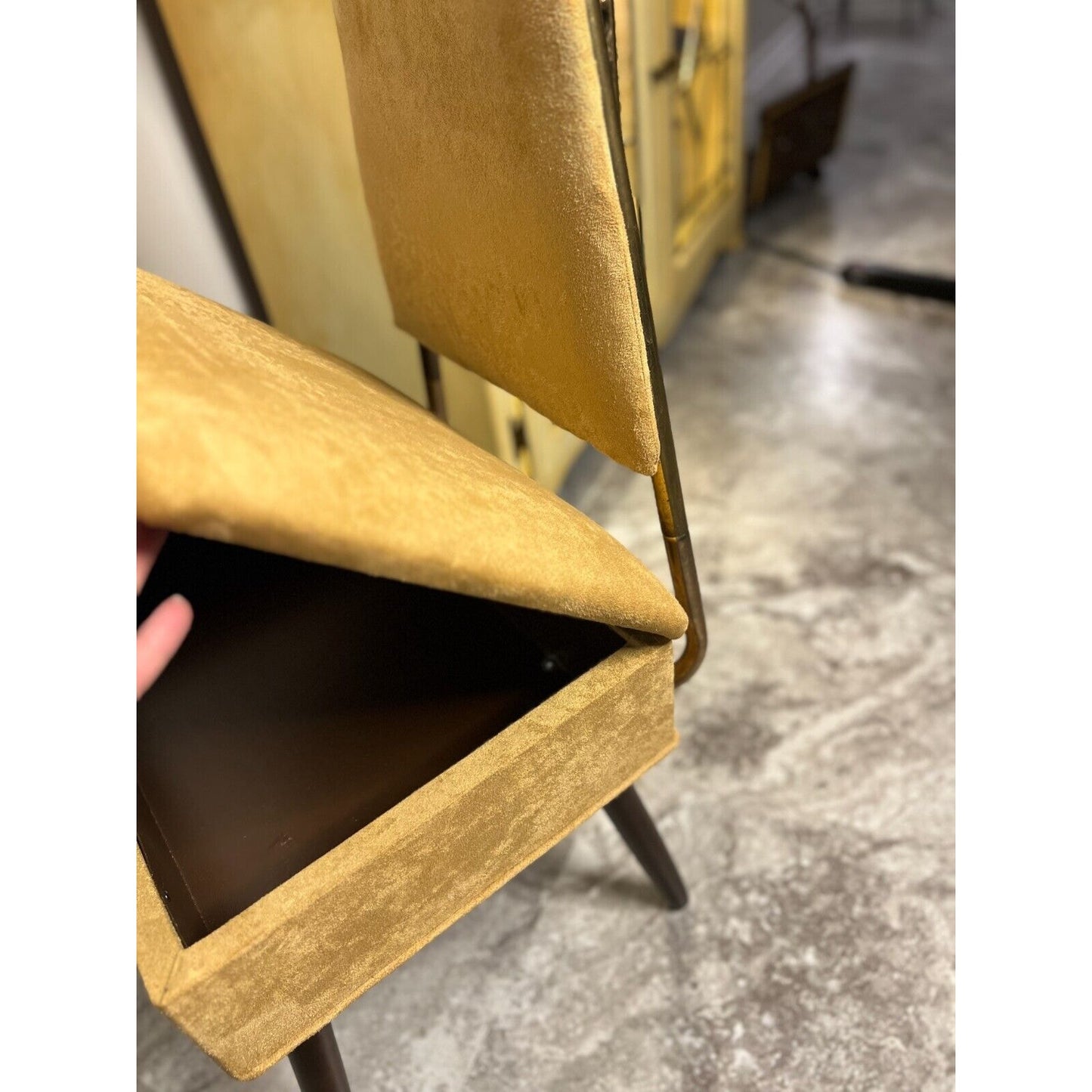 Vintage Men's Dressing Chair Butler Mid Century Modern