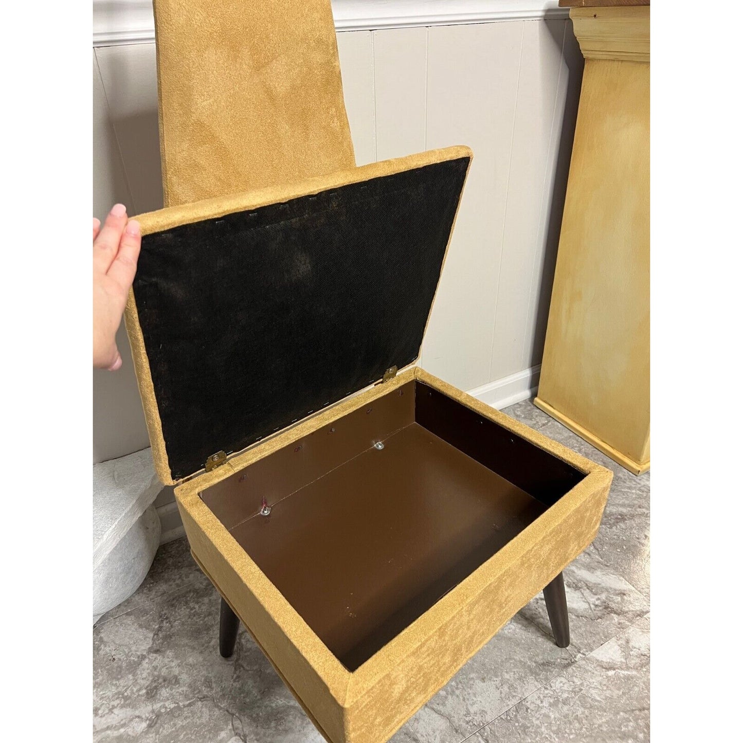 Vintage Men's Dressing Chair Butler Mid Century Modern